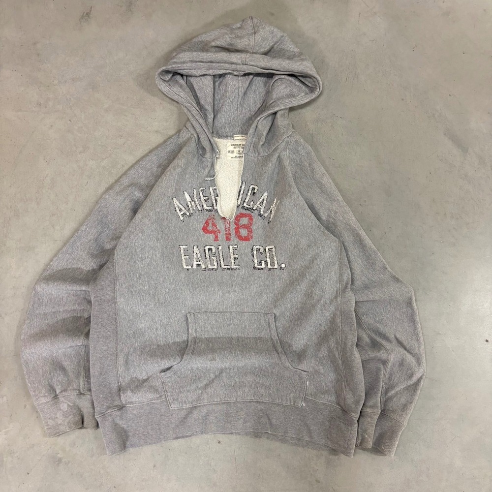 2000s y2k american eagle hoodie sweatshirt

size XL -‎ 23x28